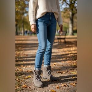 UGG Kriston Mole Brown Waterpoof Leather Wedge Boots Women’s Size 9.5